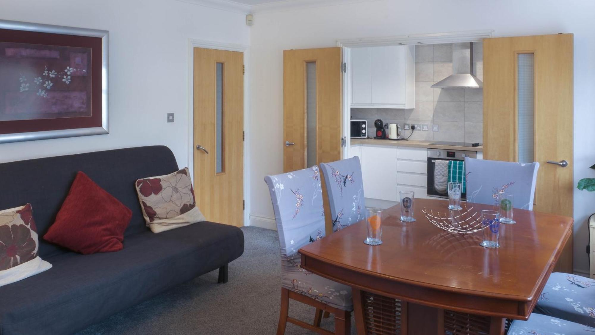 Bournemouth Beachfront Retreat 3 Bedroom 3 Bathroom Seaside B&B With Free Parking Экстерьер фото