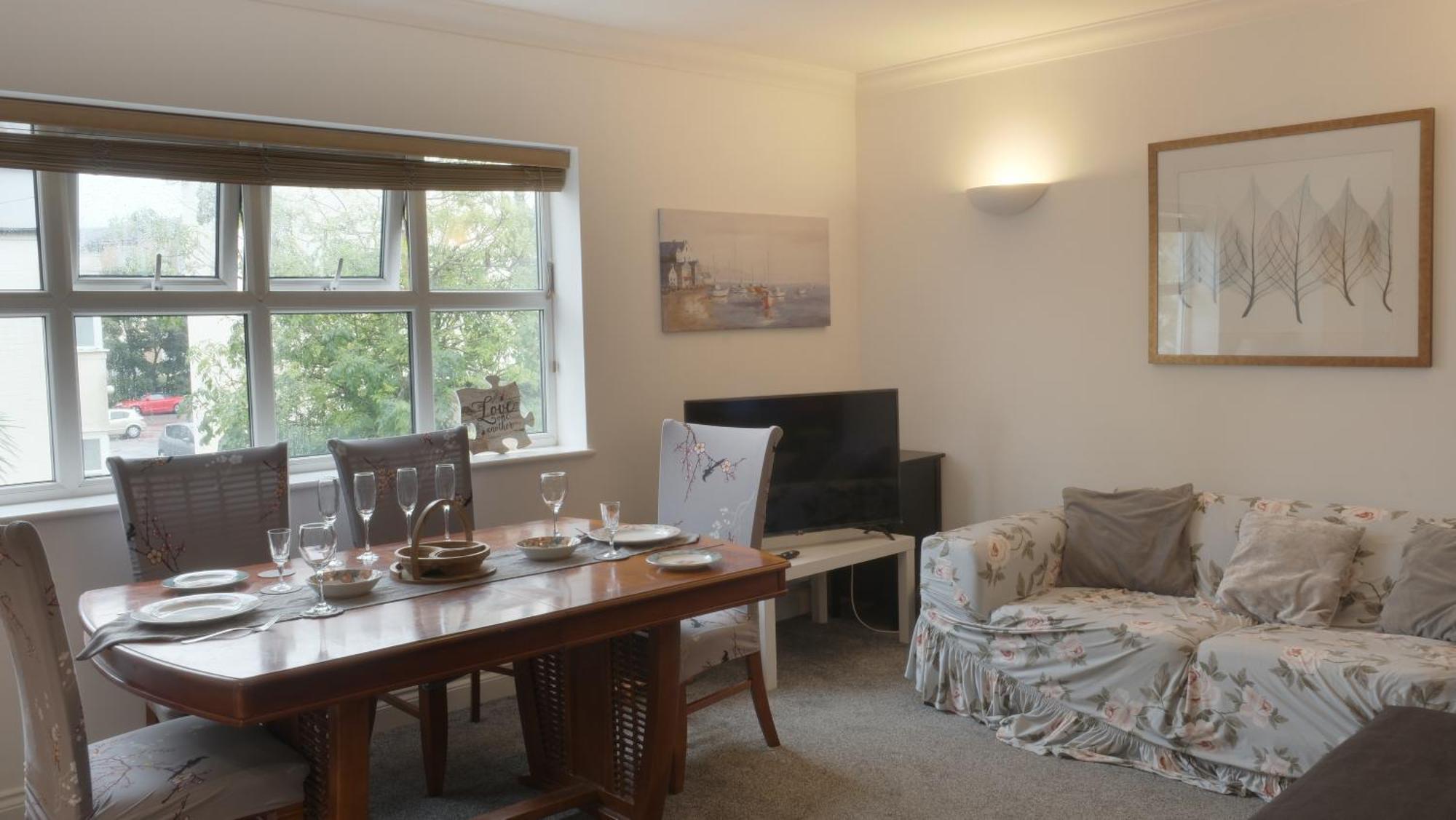 Bournemouth Beachfront Retreat 3 Bedroom 3 Bathroom Seaside B&B With Free Parking Экстерьер фото