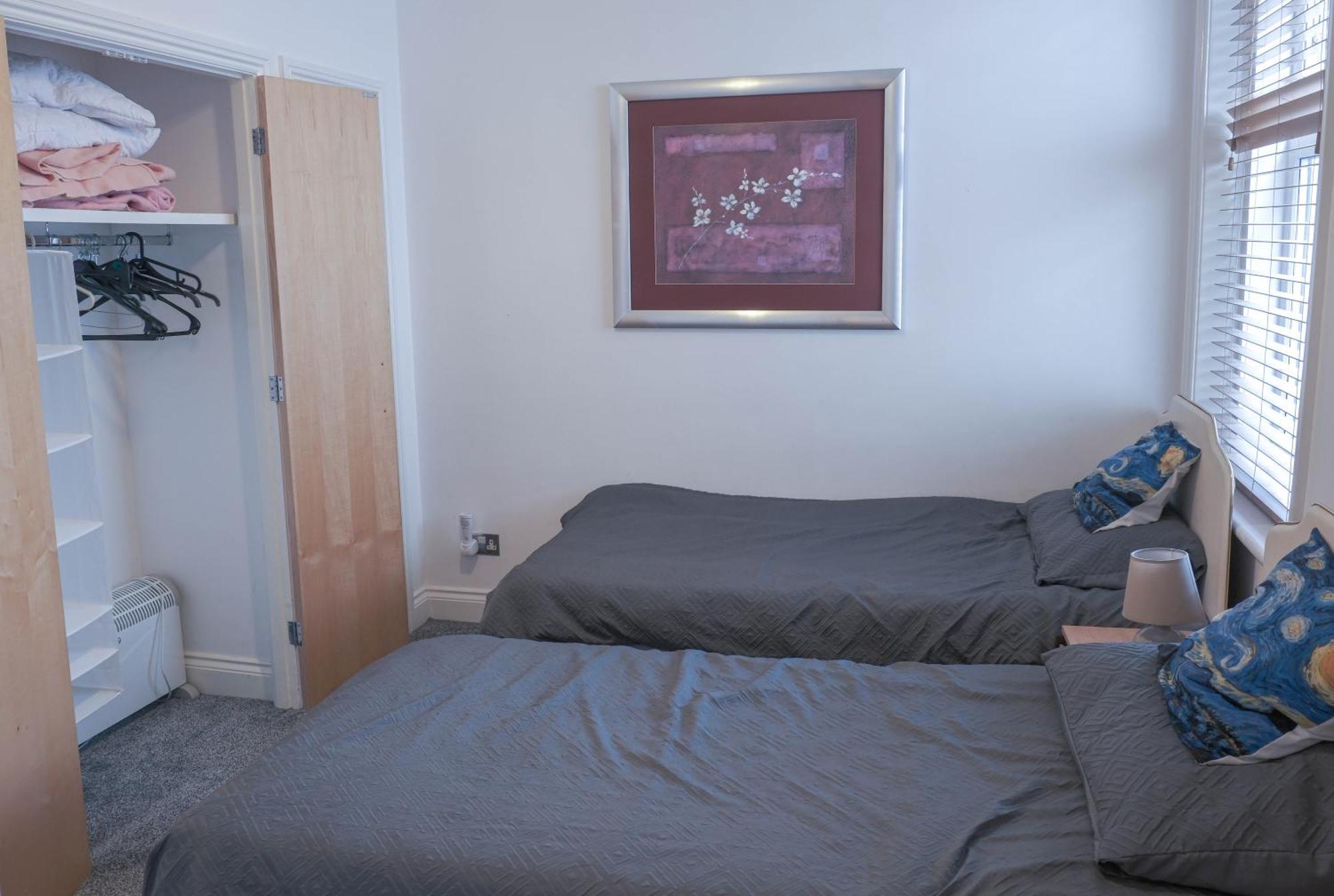 Bournemouth Beachfront Retreat 3 Bedroom 3 Bathroom Seaside B&B With Free Parking Экстерьер фото
