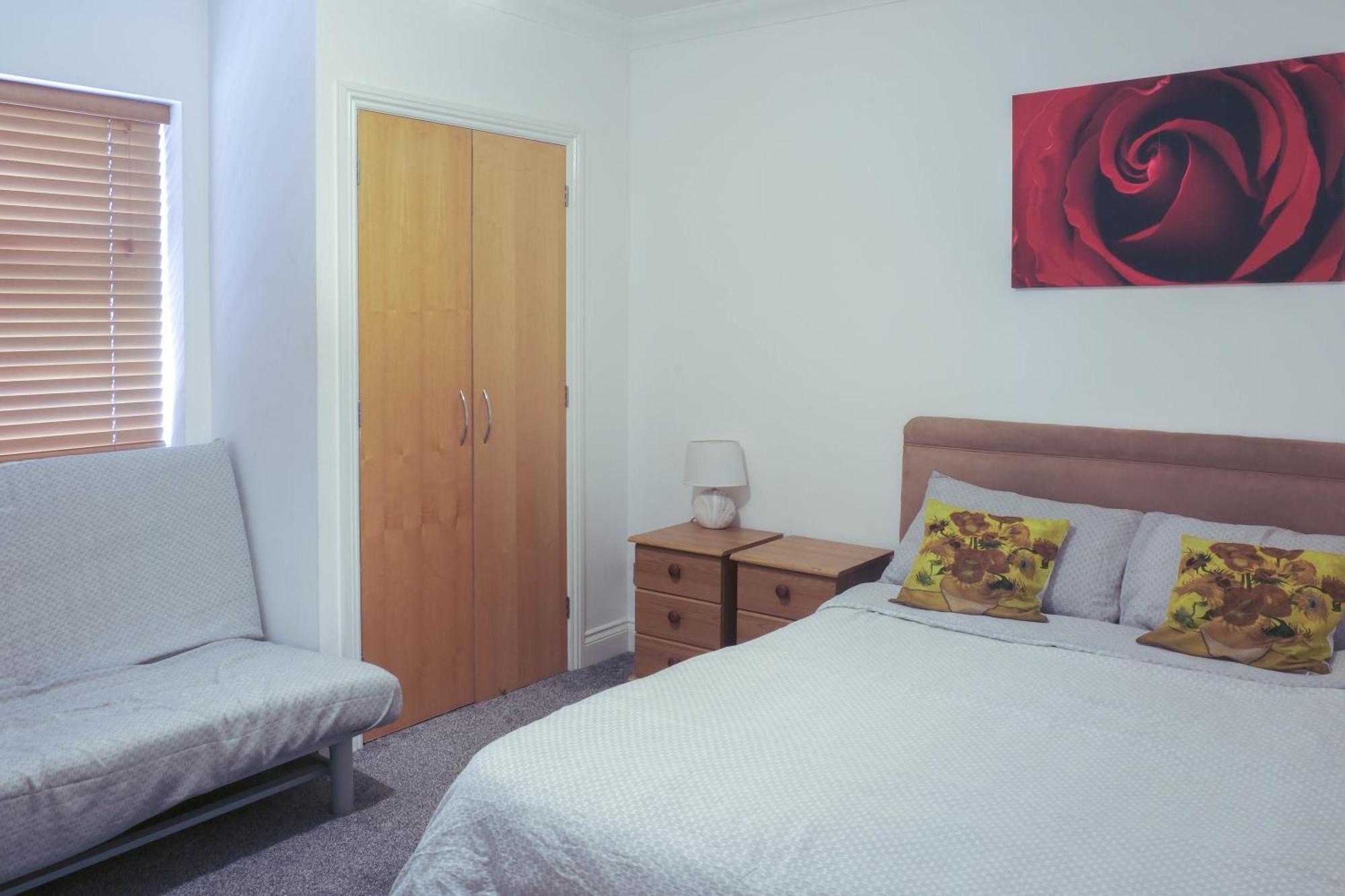 Bournemouth Beachfront Retreat 3 Bedroom 3 Bathroom Seaside B&B With Free Parking Экстерьер фото